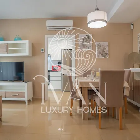 Apartment Casa Agora Ivan Luxury Homes 6ªplta Norte 1ªlinea El Borseral